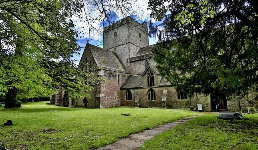 Riverside Brecon Exterior foto